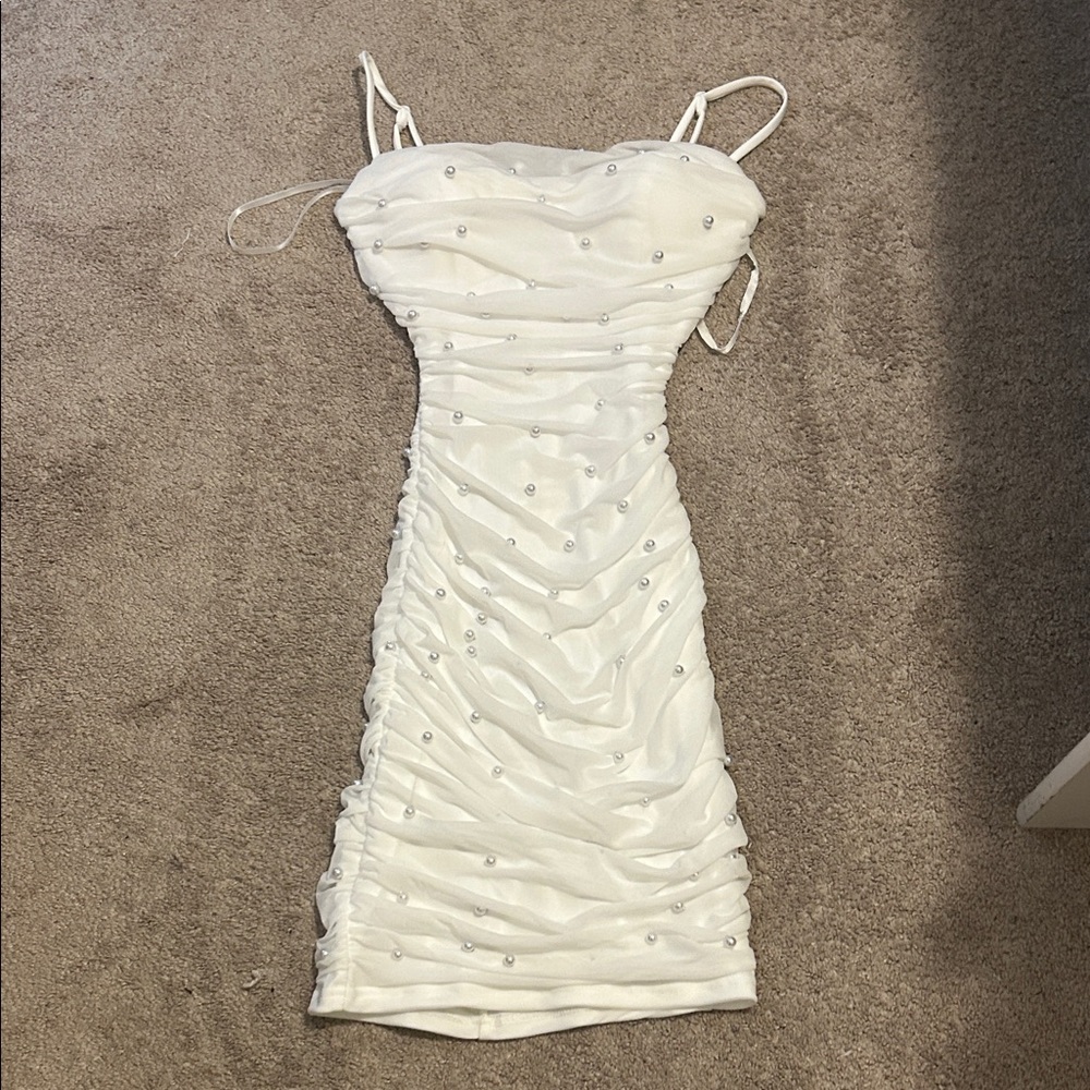 White Windsor Pear Dress Size XS